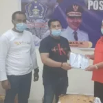 Arwin Berikan Bantuan APD ke RSUD Kendari