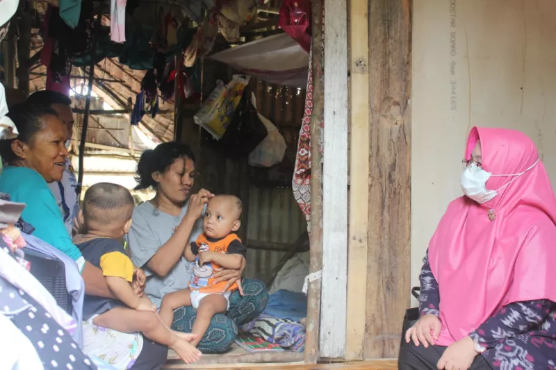 Ketua TP PKK Kendari Sambangi Bayi Kembar Pengidap Penyakit Edema Paru