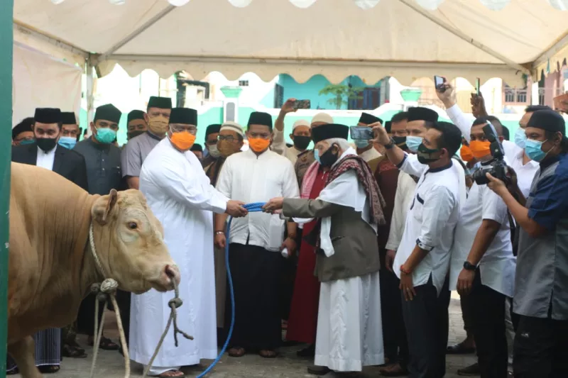 Ali Mazi Serahkan Upin Untuk Disembelih