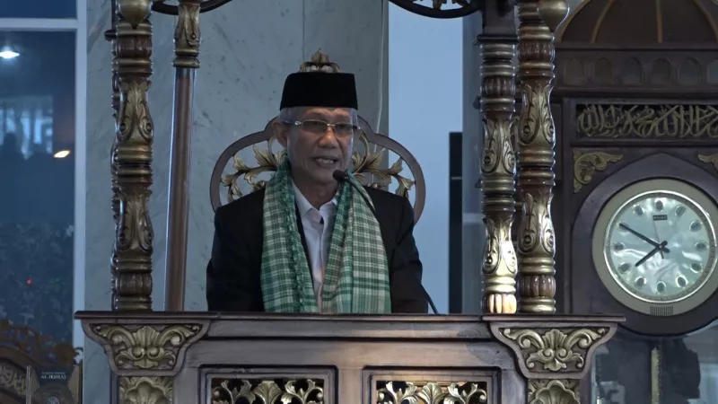 Wakil Gubernur Khotbah di Mesjid Al Alam