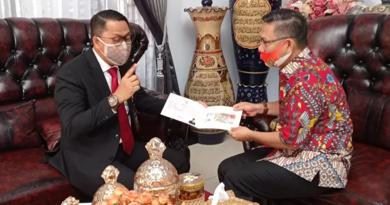 Pertama di Sultra, Wali Kota Kendari Terima Uang Nominal Rp 75 Ribu