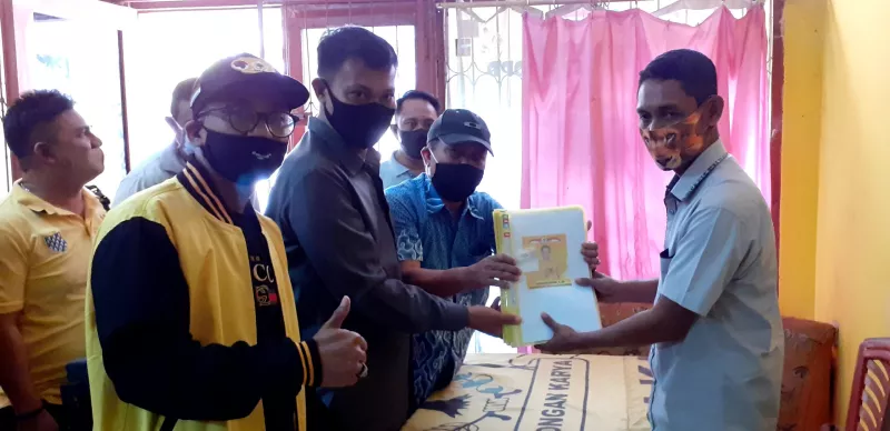 Didukung 8 PK, Sahabuddin Daftarkan Diri ke DPD II Golkar Kendari