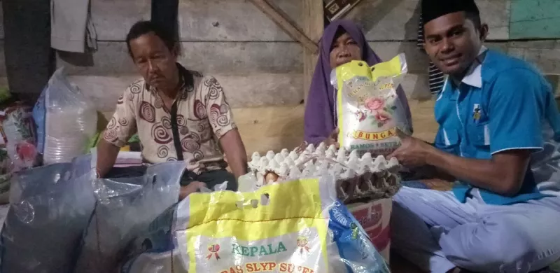 KNPI Mubar Sumbang Panti Asuhan dan Korban Kebakaran