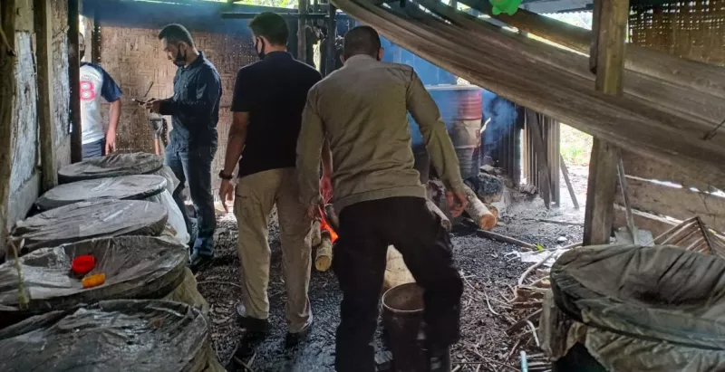 Polres Wakatobi Grebek Pabrik Miras Tradisional