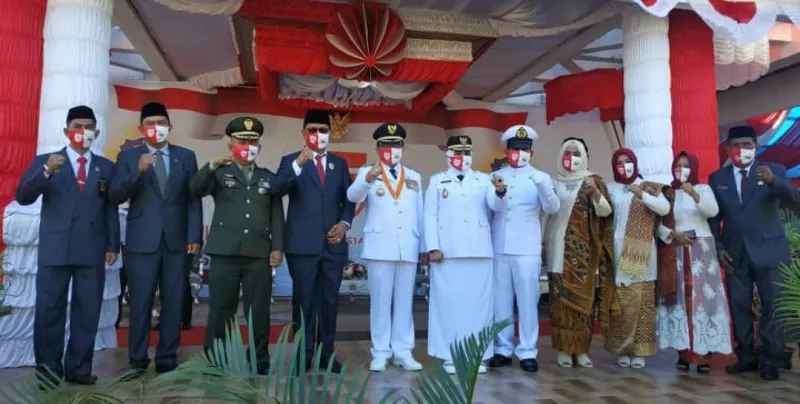 LPTK Wakatobi Raih Penghargaan Satya Lancana