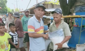 La Ode Azhar Bagi Beras ke Tukang Becak