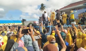 Deklarasi Halo Diramaikan Ribuan Pendukungnya