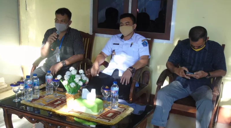 Warga Tobuuha Minta Pengerasan Jalan dan Perbaikan Jembatan