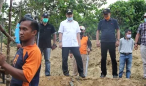 Wali Kota Kendari Pantau Proyek Tanggul Penahan Banjir