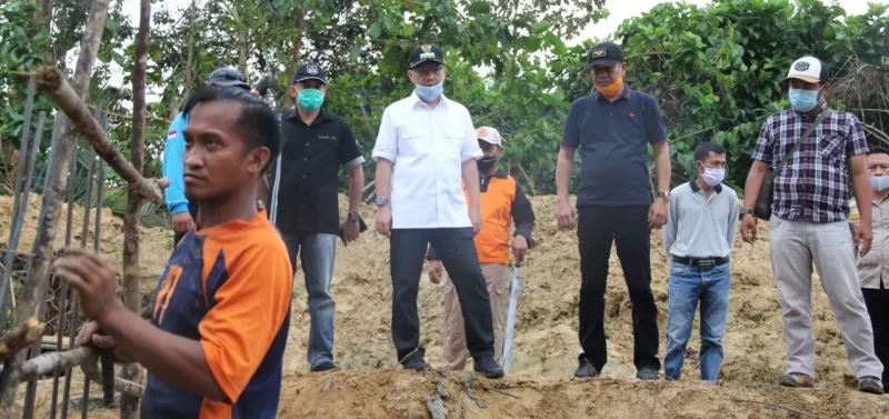 Wali Kota Kendari Pantau Proyek Tanggul Penahan Banjir