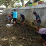 Warga Punggaloba Bersihkan Kali Benubenua