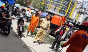 2 RT di Kelurahan Dapu Dapura Disemprot Disinfektan