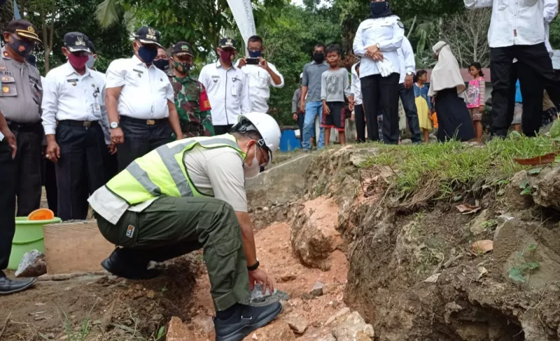 Pembangunan Talud di Purirano
