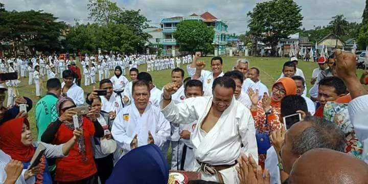 Filosofi Karateka Mengilhami Rajiun Tumada dalam memimpin Muna Barat.
