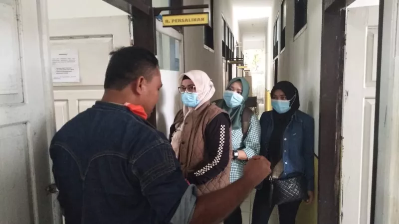 Bayi Melintang Dalam Kandungan, Warga Walatobi Ini Butuh Bantuan