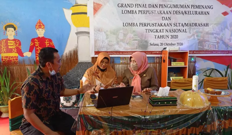 SMA 11 Peringkat 7 Lomba Perpustakaan