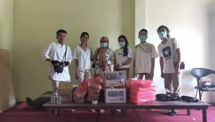 ABU Sultra Berbagi Sembako Gratis