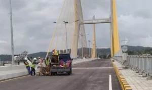 Ali Mazi Uji Kelayakan Jembatan Teluk Kendari Jalani Pengujian