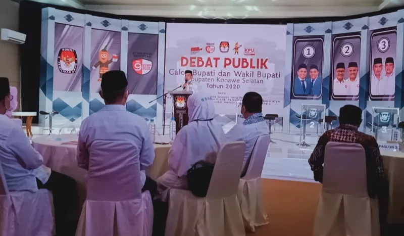Debat Terbuka Paslon Bupati dan Wabup Konsel Berlangsung Ketat