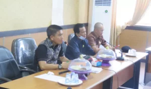 Warga Transmigrasi di Konsel Laporkan PT Merbau dan KIC ke DPRD