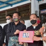 Asli Kendari Sumbang Rp 100 Juta Mesjid di Bonggoeya