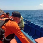 Tim SAR Berhasil Evakuasi Kapal Patah Propoler di Wakatobi