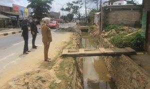 Wakil Wali Kota Tinjau Penyelesaian Drainase di Baruga