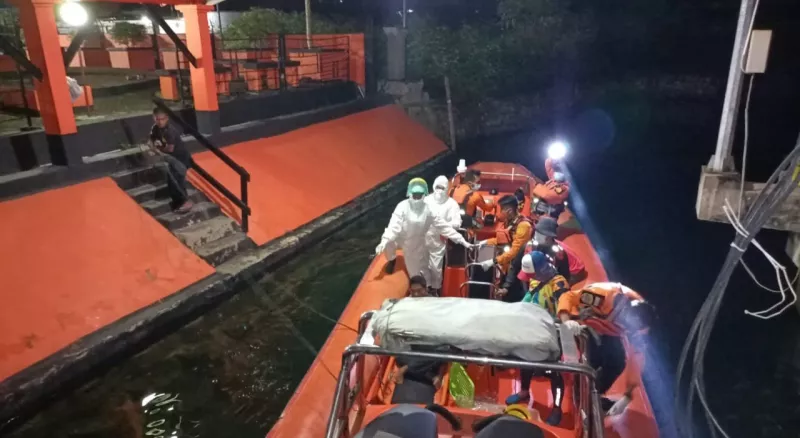 Basarnas Evakuasi Warga Konawe yang Berekreasi di Labengki