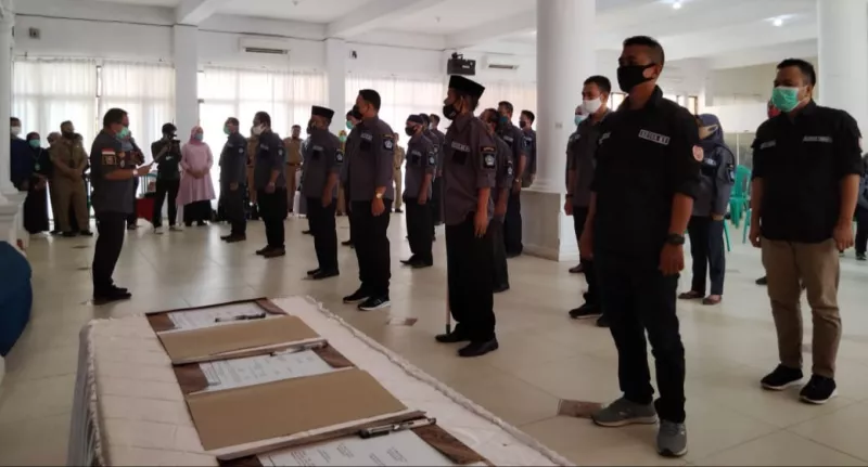 Wali Kota Kukuhkan Lembaga Kemasyarakatan di Wowanggu