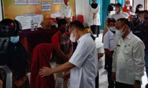 320 Siswa Berprestask Terima Beasiswa