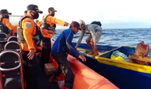 Dua Warga Wakatobi Mengalami Kecelakaan Kapal di Perairan Buton