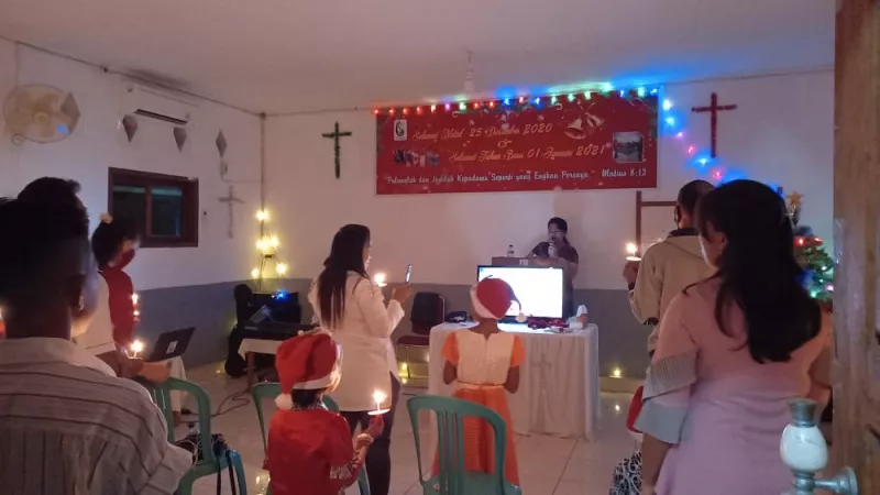 Natal di GPdI Kasih Allah Ereke Berjalan Lancar dan Khidmat