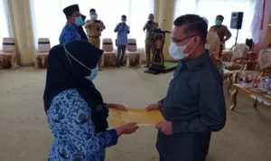 93 CPNSD Kendari Terima SK 80 Persen