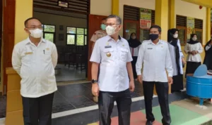 Wali Kota Pantau Persiapan PTM di SMPN 19 Kendari