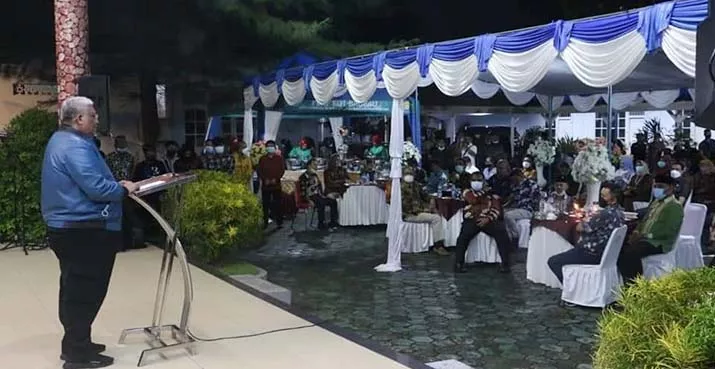 Ali Mazi Tinjau Sejumlah Proyek dan Kesiapan Penggunaan Aspal Buton