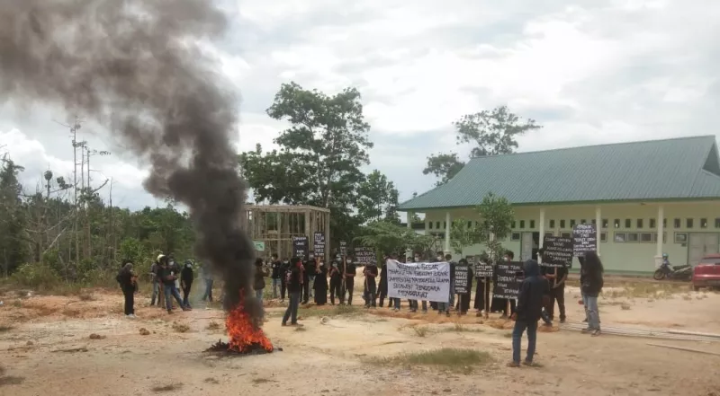 Mahasiswa Unusra Tuntut Perbaikan Fasilitas Kampus