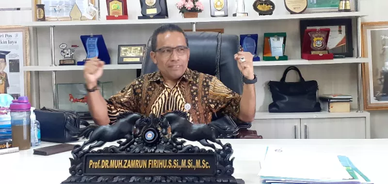 Ini Alasan Rektor UHO Mau Divaksin Covid 19