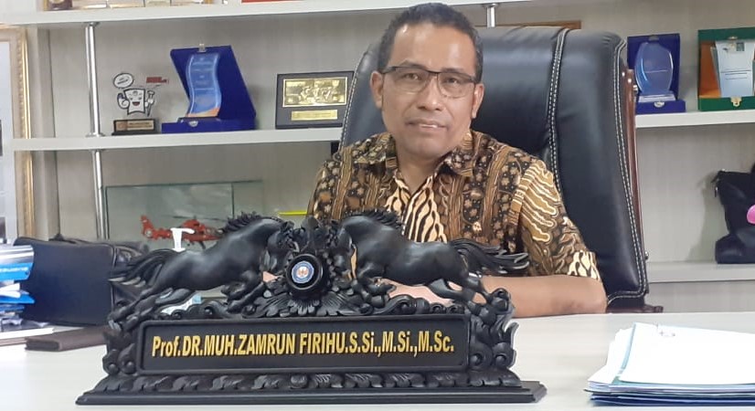 Rektor UHO Siap Pimpin PSSI Sultra