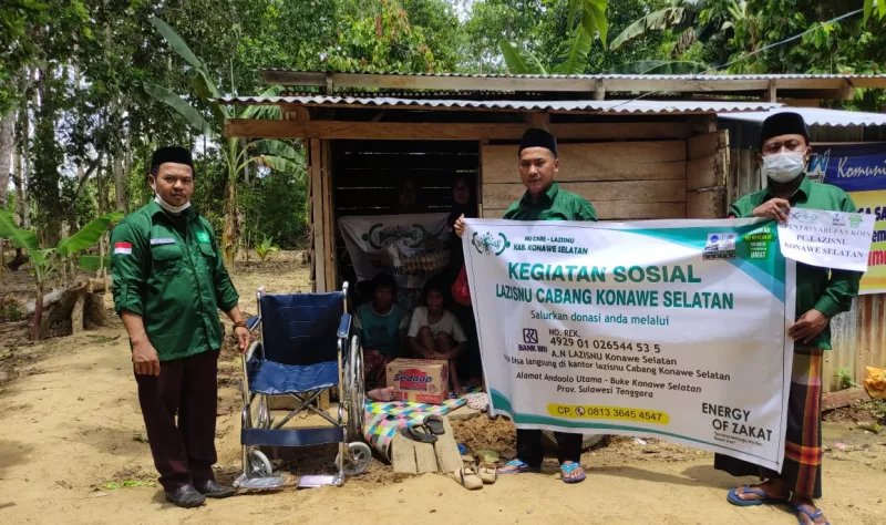 LAZISNU Konsel Bagikan Kursi Roda Hingga Sembako ke Warga