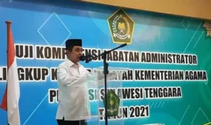 Kepala Kanwil Kemenag Sultra Fesal Musaad