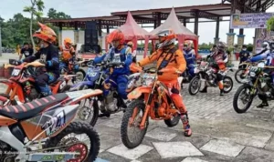 Kunker di Morowali, Ketua DPRD Kendari Ikut Touring