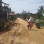 Masyarakat Jalan Jambu Mete Keluhkan Kondisi Jalan