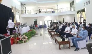 Gubernur Tinjau Lokasi Pembuatan Patung Sultan Himayatuddin