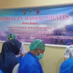 Polsek Baruga Gelar Sunatan Massal Gratis