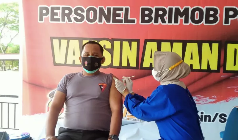 Ratusan Anggota Brimob Sultra Disuntik Vaksin Sinovac
