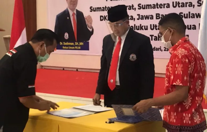 Sudirman Lantik MI Sultra