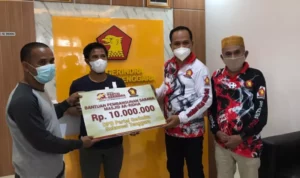DPD Gerindra Sultra Beri Bantuan Dana Dua Masjid Di Kendari