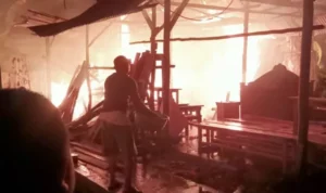 Bangsal Kayu di Labibia Terbakar Kerugian Capai Rp 50 Juta