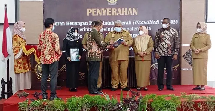 Pemda Sultra Serahkan Laporan Keuangan pada BPK