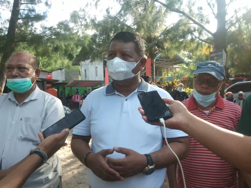 Ketua DPRD Kendari Siap Bantu Rehabilitasi Kantor Lurah Bonggoeya